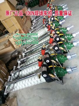 點(diǎn)擊查看詳細(xì)信息<br>標(biāo)題：發(fā)往山西太原MQT-120/2.3氣動(dòng)錨桿鉆機(jī)及配件 閱讀次數(shù)：2210