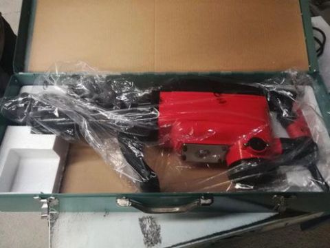 點擊查看詳細信息<br>標(biāo)題：電鎬 閱讀次數(shù)：2251