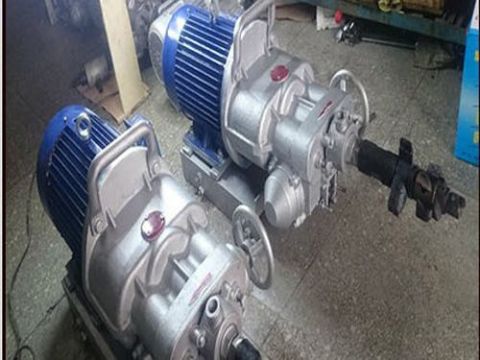 點擊查看詳細信息<br>標題：巖石電鉆 閱讀次數(shù)：2223