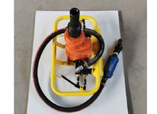 點(diǎn)擊查看詳細(xì)信息<br>標(biāo)題：架座支撐氣動(dòng)手持式鉆機(jī) 閱讀次數(shù)：1613